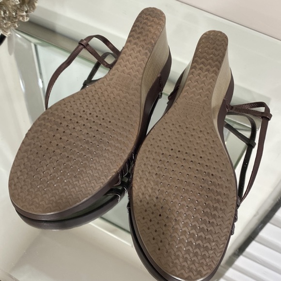 Geox Respira Brown Leather Sandals Gold Tone Hardware size 9.5/ 10 US - Picture 11 of 13